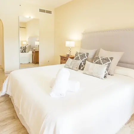 Alhambra Dream Airstream إِستيبونا